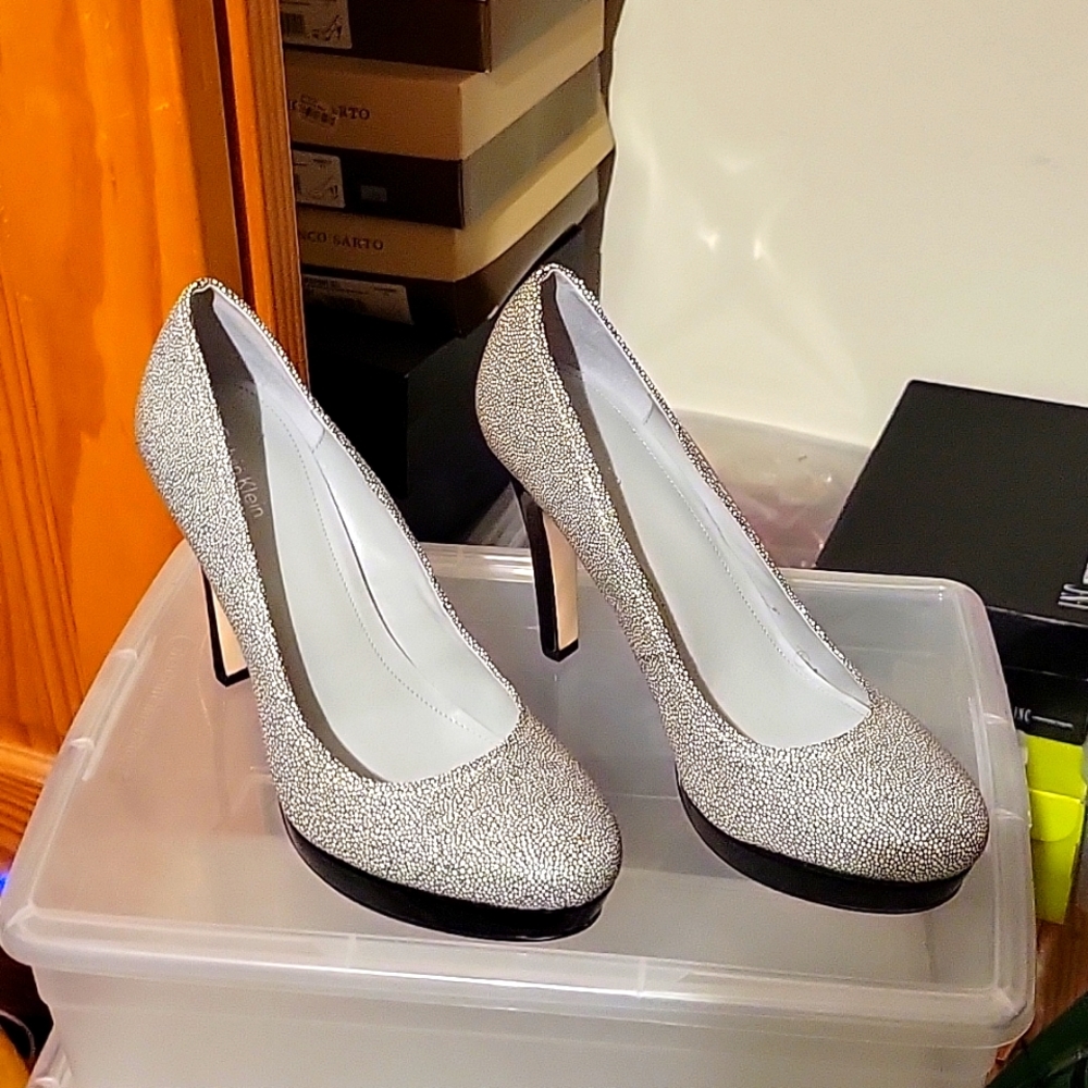 gently worn heels 👠 ✨️
